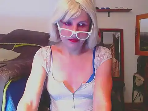 LorenJade online show from 04/19/26, 09:54