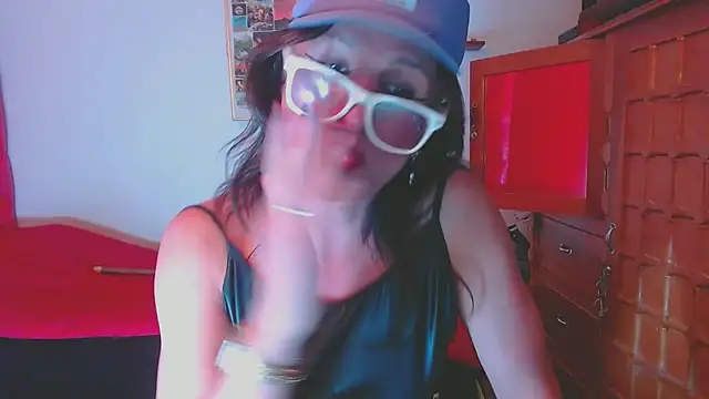 LorenJade online show from 11/07/25, 08:08