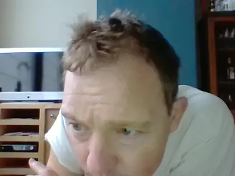 Snapshot of bertolini chatting on 02/28/25, 07:58 bertolini online show from 02/28/25, 07:58