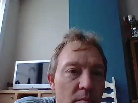 Snapshot of bertolini chatting on 02/13/25, 08:59 bertolini online show from 02/13/25, 08:59