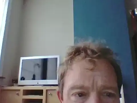 Snapshot of bertolini chatting on 02/24/25, 08:17 bertolini online show from 02/24/25, 08:17
