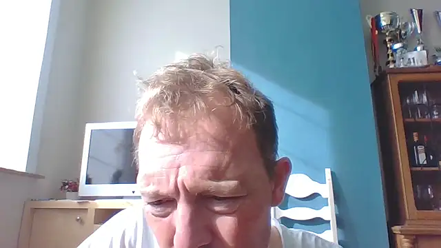 Snapshot of bertolini chatting on 09/24/25, 08:43 bertolini online show from 09/24/25, 08:43