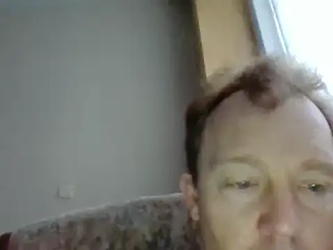 Snapshot of bertolini chatting on 02/22/25, 07:45 bertolini online show from 02/22/25, 07:45