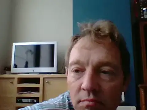 Snapshot of bertolini chatting on 02/10/25, 09:04 bertolini online show from 02/10/25, 09:04