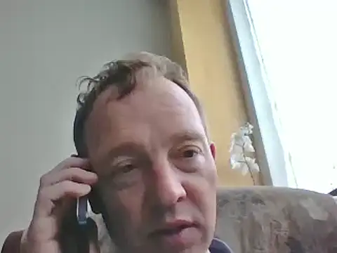 Snapshot of bertolini chatting on 03/11/25, 08:19 bertolini online show from 03/11/25, 08:19