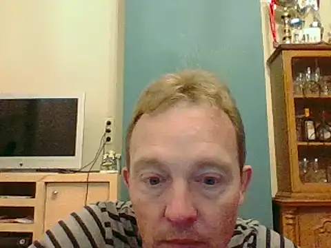 Snapshot of bertolini chatting on 03/16/25, 06:12 bertolini online show from 03/16/25, 06:12