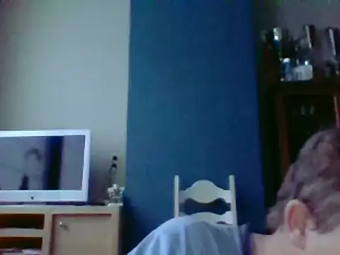 Snapshot of bertolini chatting on 02/09/25, 07:37 bertolini online show from 02/09/25, 07:37