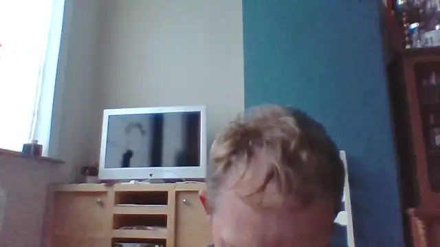 Snapshot of bertolini chatting on 10/07/25, 06:36 bertolini online show from 10/07/25, 06:36