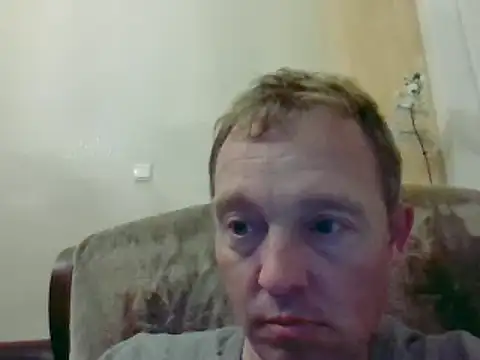 Snapshot of bertolini chatting on 03/13/25, 09:05 bertolini online show from 03/13/25, 09:05