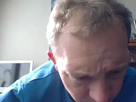 Snapshot of bertolini chatting on 03/02/25, 12:58 bertolini online show from 03/02/25, 12:58