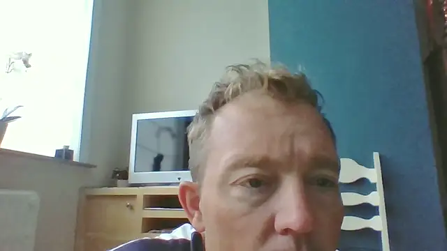 Snapshot of bertolini chatting on 10/04/25, 07:10 bertolini online show from 10/04/25, 07:10