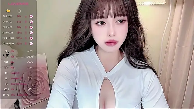 Snapshot of Dolv_1o chatting on 01/01/25, 02:52 Dolv 1o online show from 01/01/25, 02:52