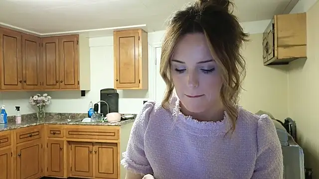 Snapshot of sexylilly69 chatting on 02/18/26, 11:34 sexylilly69 online show from 02/18/26, 11:34