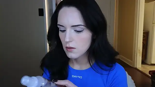 Snapshot of sexylilly69 chatting on 01/15/26, 05:55 sexylilly69 online show from 01/15/26, 05:55