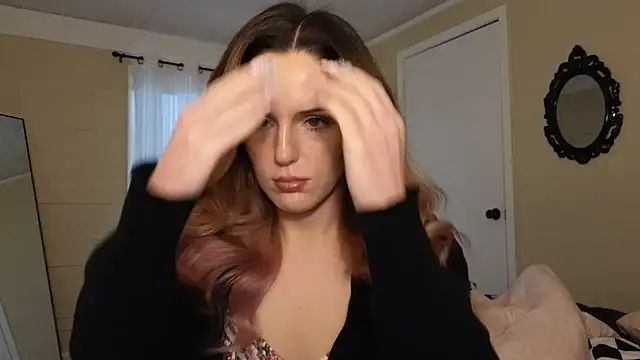 Snapshot of sexylilly69 chatting on 07/10/26, 11:38 sexylilly69 online show from 07/10/26, 11:38