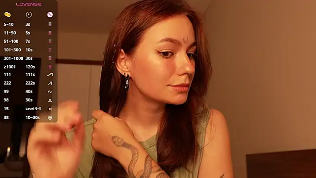 girl with snaketatto0 online show from 03/29/26, 03:08