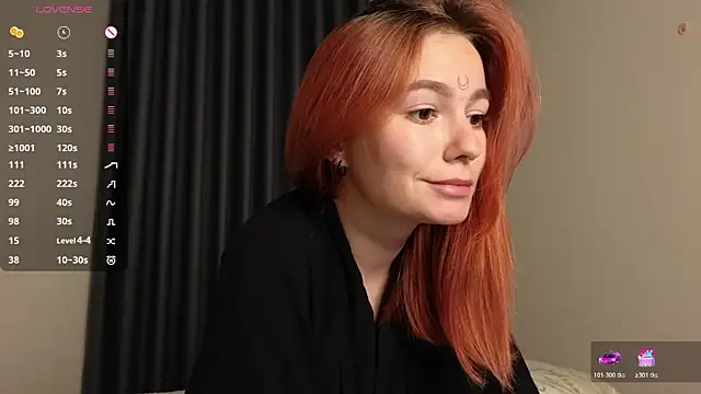 girl with snaketatto0 online show from 02/01/26, 03:05