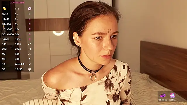 girl with snaketatto0 online show from 06/05/26, 02:05