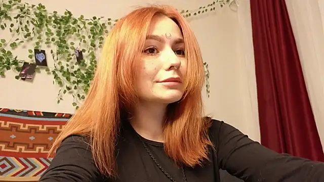 girl with snaketatto0 online show from 12/03/25, 01:50