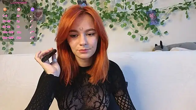 girl with snaketatto0 online show from 10/18/25, 02:35