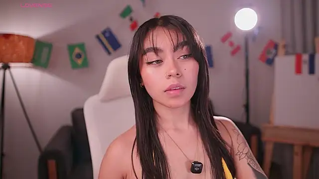GigiLee  online show from 06/18/26, 01:37