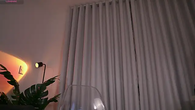 GigiLee  online show from 11/15/25, 02:26