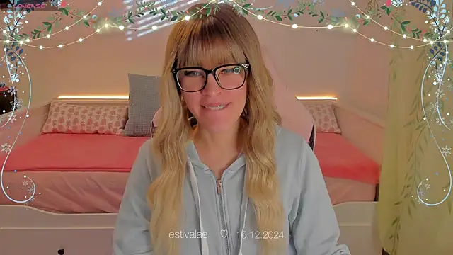 estivalae online show from 12/16/24, 01:22