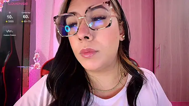 Snapshot of leahtemptation3 chatting on 06/30/26, 08:58 leahtemptation3 online show from 06/30/26, 08:58