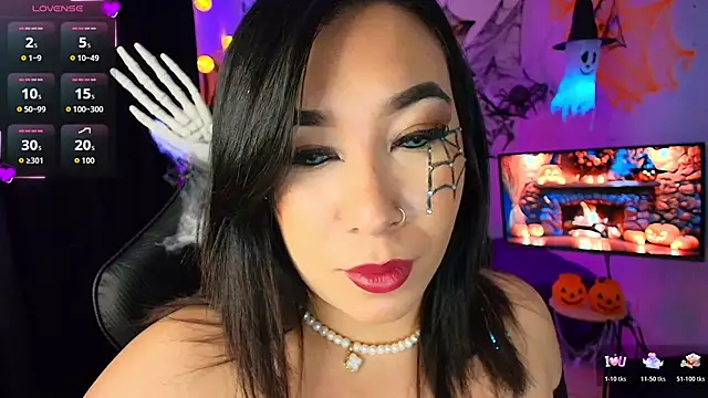 leahtemptation3 online show from 10/26/25, 07:09