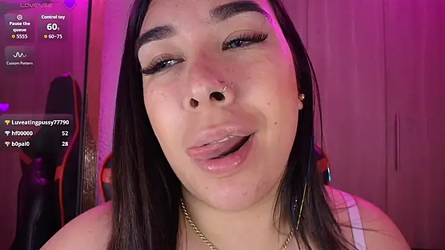 leahtemptation3 online show from 11/15/25, 10:47