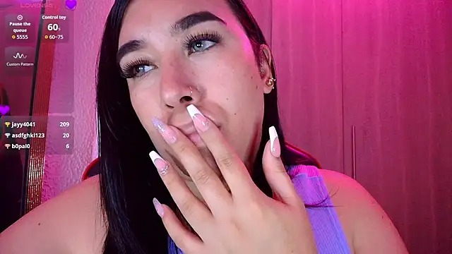 leahtemptation3 online show from 12/20/25, 01:58