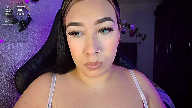 leahtemptation3 online show from 02/15/26, 10:52