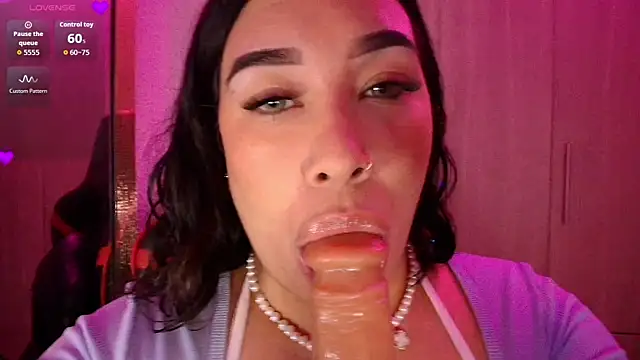 leahtemptation3 online show from 11/24/25, 01:44