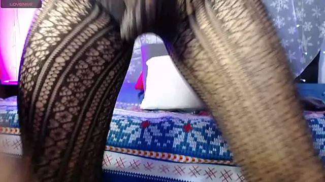 Snapshot of Benjamingrey@xh chatting on 12/13/24, 07:43 Benjamingreyxh online show from 12/13/24, 07:43