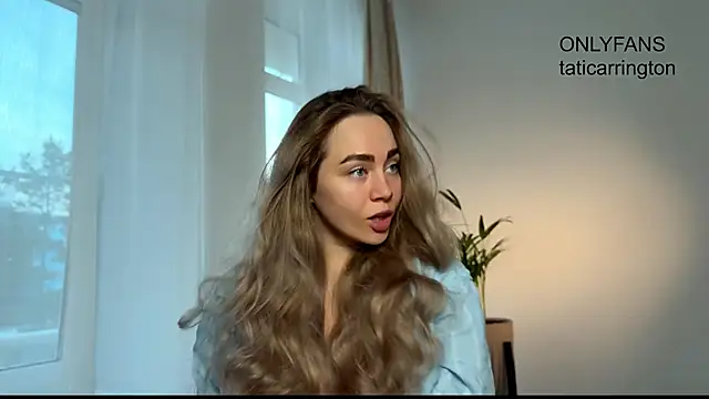 hotexclusive  online show from 11/23/25, 04:44