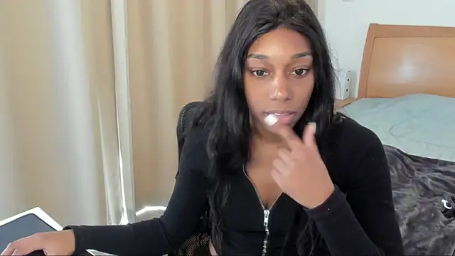 Snapshot of smileybabe chatting on 03/05/25, 09:27 smileybabe online show from 03/05/25, 09:27