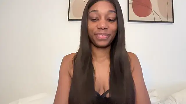 Snapshot of smileybabe chatting on 02/18/26, 10:01 smileybabe online show from 02/18/26, 10:01