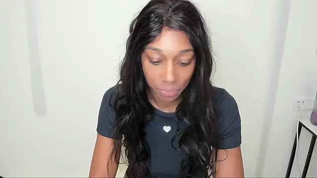 Snapshot of smileybabe chatting on 02/15/25, 08:23 smileybabe online show from 02/15/25, 08:23