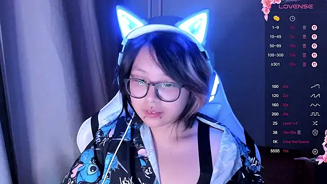 maydaykimmy online show from 10/18/25, 09:17