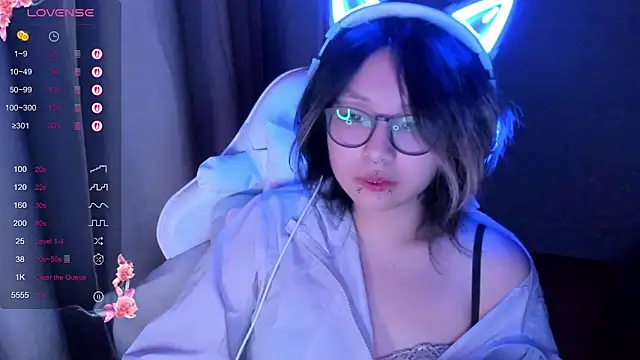 maydaykimmy online show from 12/22/25, 08:42