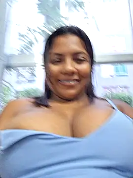 Snapshot of CanelitaPasion chatting on 02/17/25, 11:11 CanelitaPasion online show from 02/17/25, 11:11
