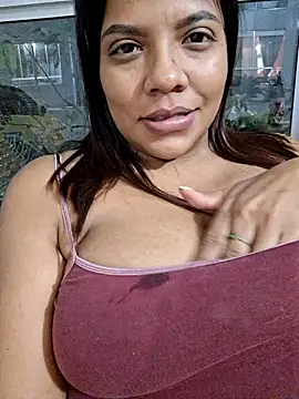 Snapshot of CanelitaPasion chatting on 03/19/25, 11:47 CanelitaPasion online show from 03/19/25, 11:47