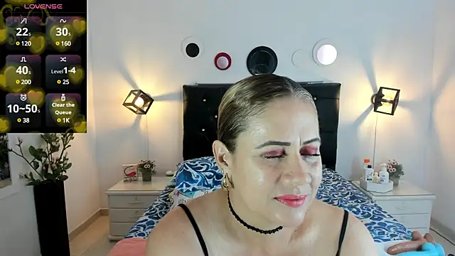 sophiahunt286 online show from 02/01/25, 09:51