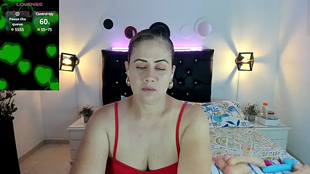 sophiahunt286 online show from 01/30/25, 10:19