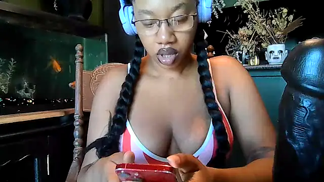 Snapshot of goddessdaisysky chatting on 06/21/26, 05:19 goddessdaisysky online show from 06/21/26, 05:19