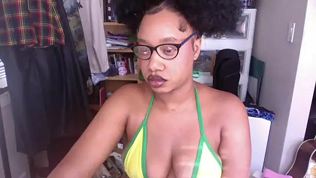 Snapshot of goddessdaisysky chatting on 09/25/25, 10:16 goddessdaisysky online show from 09/25/25, 10:16
