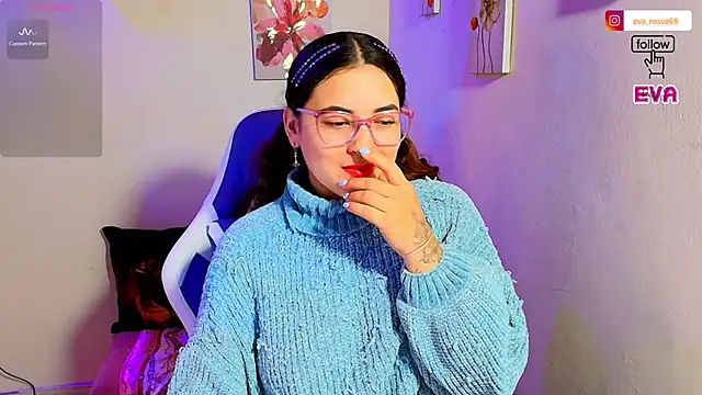 Snapshot of eva_rosse69 chatting on 11/16/25, 12:10 eva rosse69 online show from 11/16/25, 12:10