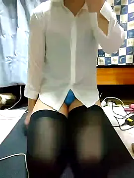 dmmsuzu95 online show from 12/21/24, 04:09