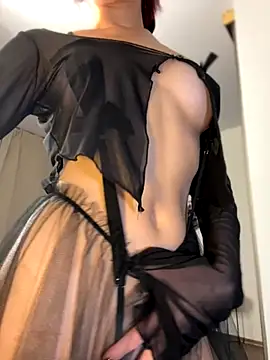 Evangeline Lawrence  online show from 10/10/25, 03:24