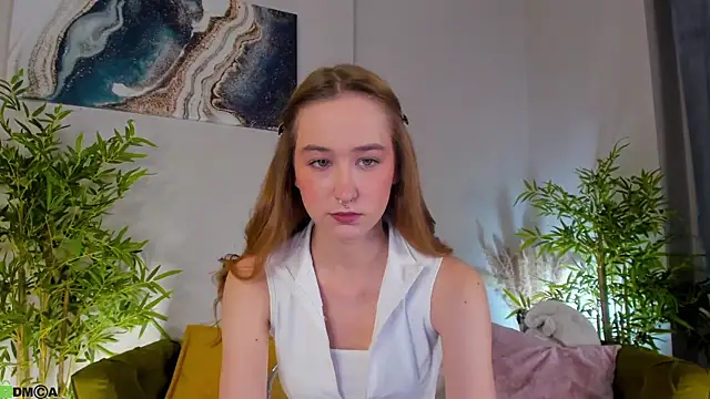 Snapshot of Sweett_Monica chatting on 11/10/25, 01:21 Sweett Monica online show from 11/10/25, 01:21